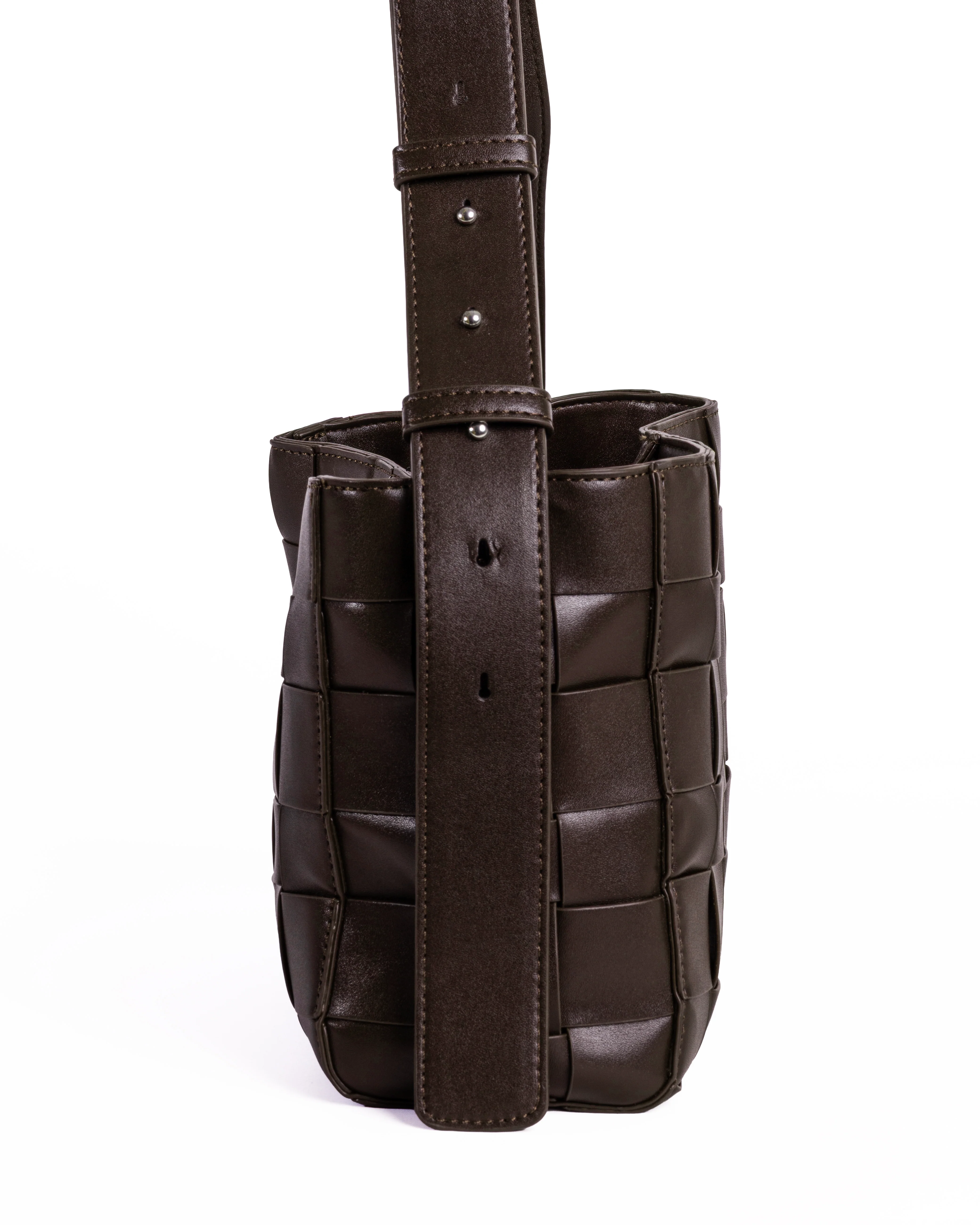 Medium Woven Frame Bag in Espresso - Image 3